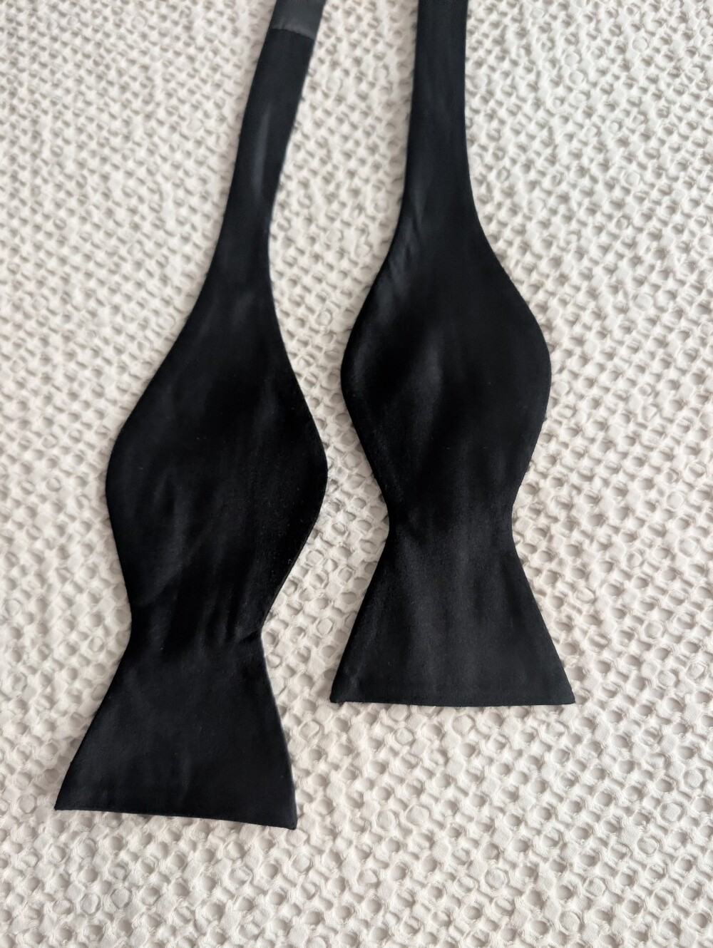 Classic 100% Silk Black Self-Tie Bow Tie